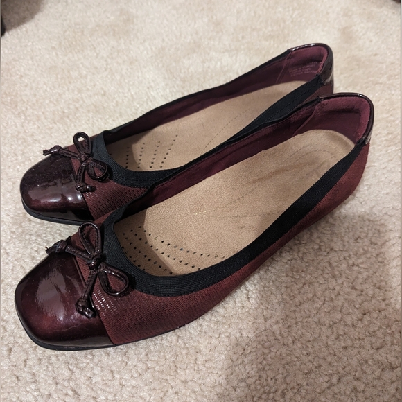 Clarks Artisan Collection Burgundy Kinzie Cap Toe Ballerina Leather Flats 6.5XW - Picture 1 of 15